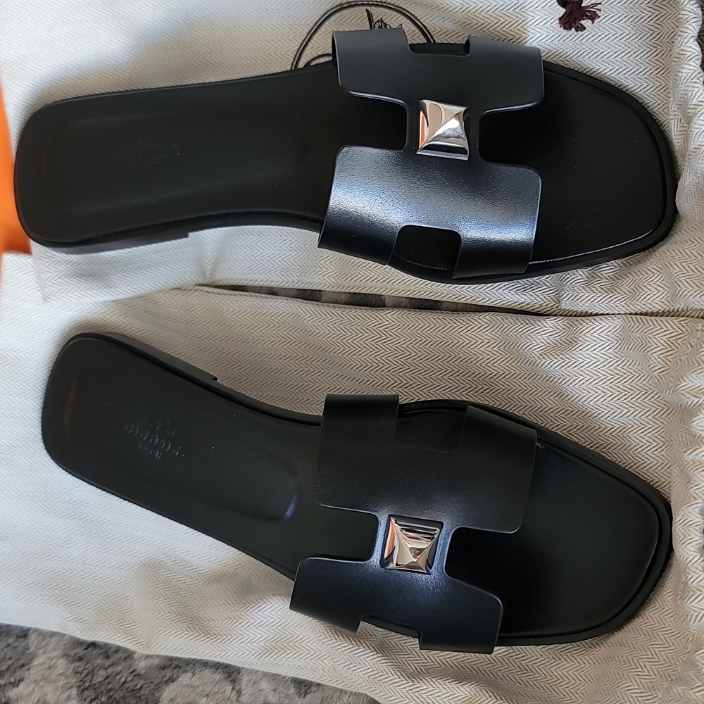 Hermes Sandal BLACK LEATHER SILVER STUD SIZE 39.5=9.5US LIMITED EDITION ORAN NEW